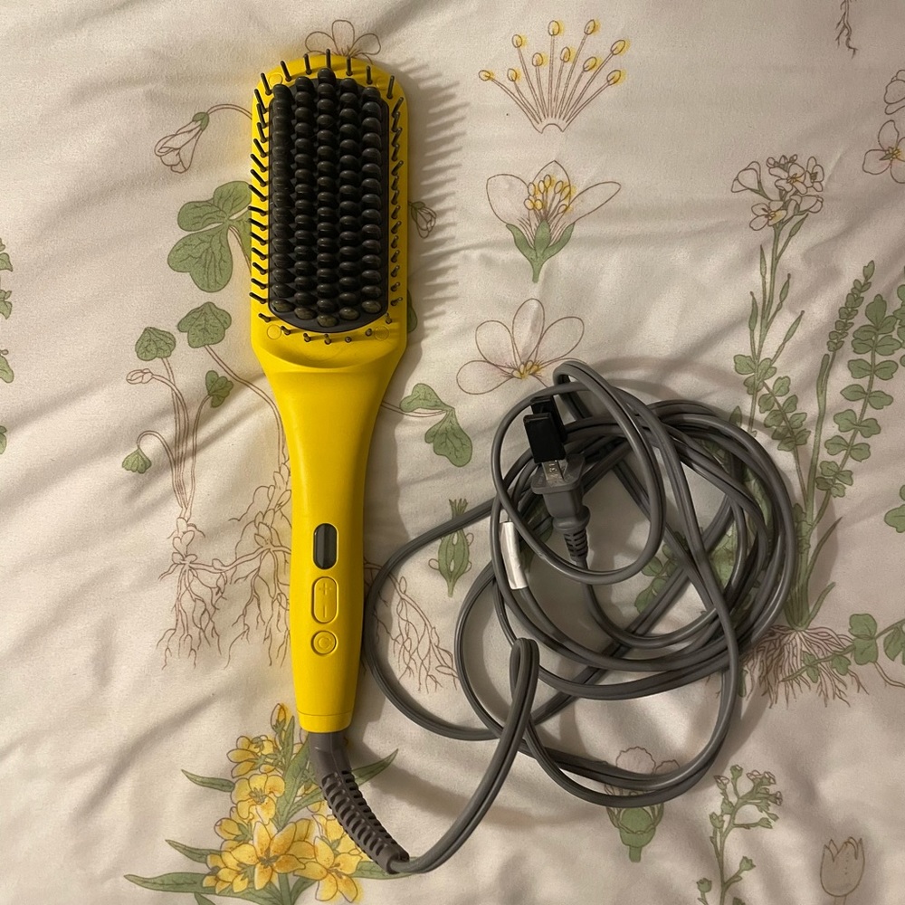 Drybar Heated Straightening Brush